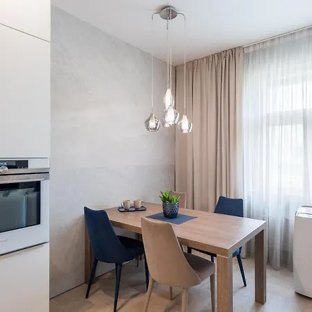 New Luxury Apt With Ac&parking In The Center Of Apartament
