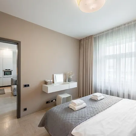 Apartament New Luxury Apt With Ac&parking In The Center Of Praga