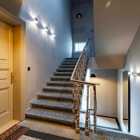 Apartament New Luxury Apt With Ac&parking In The Center Of