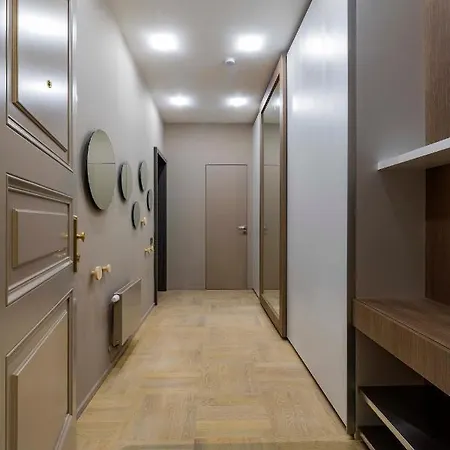 New Luxury Apt With Ac&parking In The Center Of Apartament Praga