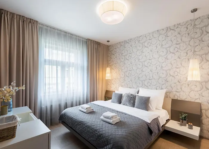 New Luxury Apt With Ac&parking In The Center Of * Prague