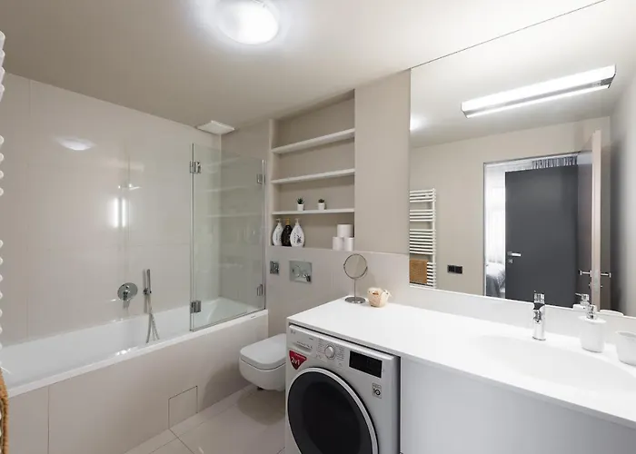 New Luxury Apt With Ac&parking In The Center Of * Prague